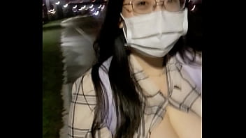 Jalan-jalan Di Tepi Sungai – Buka Baju Dan Ngobrol Sama Kamu