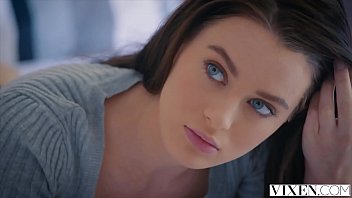 Lana Rhoades Yang Hot Berhubungan Dengan Bosnya