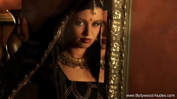 Rayuan Dan Kebahagiaan Dalam Erotika India Yang Berbeda