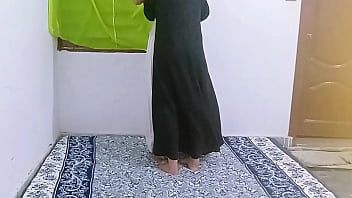 Gadis India Muda Istri Selingkuh Ferzana Bhabhi Pakai Abaya Hijab Beraksi