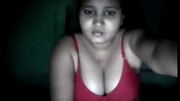 Gadis India Cantik Tunjukkan Bagian Pribadi Part 2