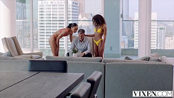 Gadis Seksi Alexis & Scarlit Bikin Panas Dengan Threesome Terhot