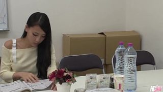 Gadis Jepang Ren Azumi Nikmati Dua Kontol