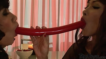Lesbian Asia Dari Bangkok Dalam Video Privat Pertama Mereka