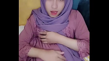 Crossdress Hijab Solo