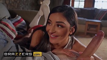 Remaja Suka Yang Besar – (emily Willis, Danny D) – Rajin Berlatih Jadi Pelacur Ulung – Brazzers