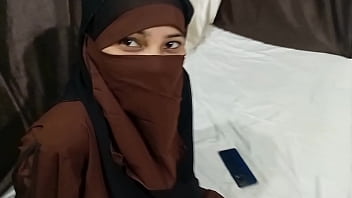Kakak Muslim Yang Nakal Anggap Hijab Di Ranjang Dan Bikin Adik Tiri Lupa Diri