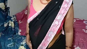 Pembantu India Cantik Dan Seksi Ketahuan Istri India Dalam Mimpi
