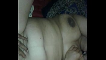 Payudara Besar Dan Tubuh Montok Wanita Indonesia